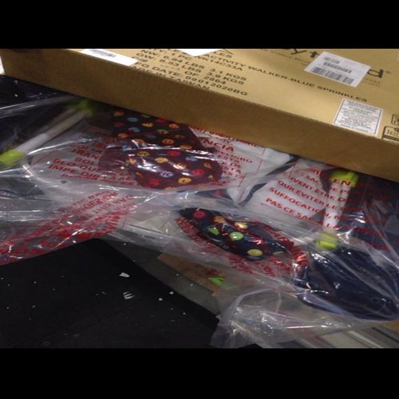 BABY TREND WALKER - Blue Sprinklers - Picture 6 of 6